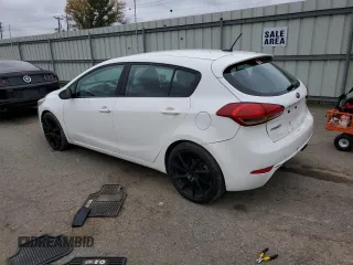 2018 Kia Forte LX with VIN KNAFK5A89J5774125, listed as a Copart auction lot 84541604 with 175,097 mi miles and Clean Title. Bid and sale history available at DreamBid. Image 2.