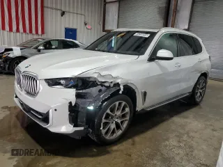 2024 BMW X5 sDrive40i z VIN 5UX13EU0XR9U04157, wystawiony jako Copart lot #55255095 z przebiegiem 40 887 mil mil oraz Szkoda całkowita • Salvage title. Historia ofert i sprzedaży dostępna na DreamBid. Obrazek 1.