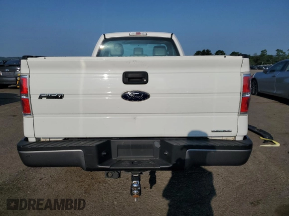 2013 Ford F-150 XL с VIN 1FTMF1CM4DKG33728, выставлен на аукционе Copart как лот 64748875 с пробегом 61 417 миль миль и Списание • Salvage title. История ставок и продаж доступна на DreamBid. Изображение 6.