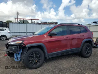 2017 Jeep Cherokee Trailhawk z VIN 1C4PJMBSXHW557783, wystawiony jako Copart lot #53978135 z przebiegiem 103 554 mil mil oraz Szkoda całkowita • Salvage title. Historia ofert i sprzedaży dostępna na DreamBid. Obrazek 1.