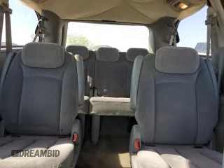 2006 Dodge Grand Caravan SXT z VIN 2D4GP44L96R630705, wystawiony jako Copart lot #55657705 z przebiegiem 243 020 mil mil oraz Szkoda całkowita • Salvage title. Historia ofert i sprzedaży dostępna na DreamBid. Obrazek 10.