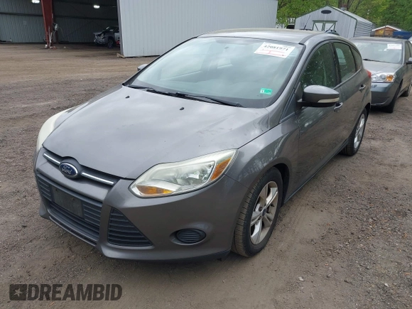 2014 Ford Focus SE with VIN 1FADP3K28EL280100, listed as a IAAI auction lot 42081971 with 183,379 mi miles. Bid and sale history available at carsss.com. Image 2.