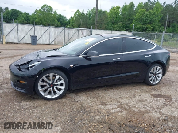 2018 Tesla Model 3 Long Range Battery z VIN 5YJ3E1EB3JF186733, wystawiony jako IAAI lot #42093891 z przebiegiem 102 435 mil mil oraz . Historia ofert i sprzedaży dostępna na DreamBid. Obrazek 14.