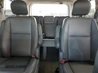 2012 Volkswagen Routan SE z VIN 2C4RVABG7CR240326, wystawiony jako Copart lot #56732955 z przebiegiem 187 507 mil mil oraz Nie do naprawy • Non repairable. Historia ofert i sprzedaży dostępna na DreamBid. Obrazek 10.