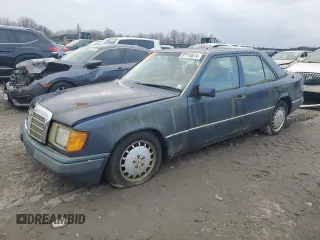 1992 Mercedes-Benz 300 E with VIN WDBEA30DXNB638841, listed as a Copart auction lot 87110814 with 87,201 mi miles and Clean Title. Bid and sale history available at carsss.com. Image 1.