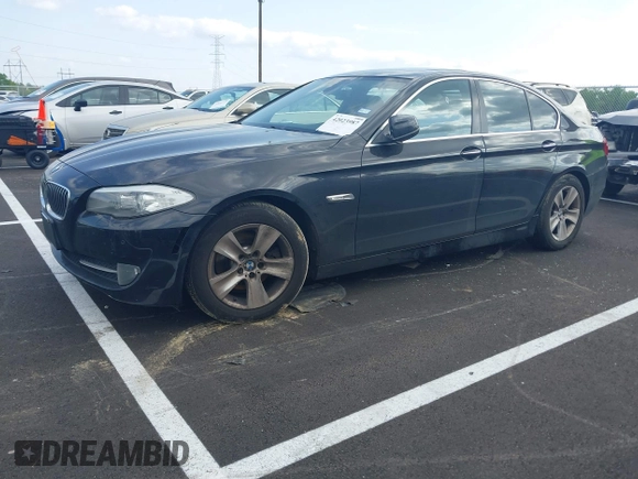 2011 BMW 5 Series 528i with VIN WBAFR1C52BDS36073, listed as a IAAI auction lot 42023987 with 139,736 mi miles and . Bid and sale history available at carsss.com. Image 2.