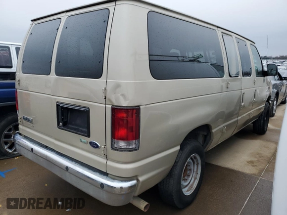 2009 Ford Econoline Passenger XL with VIN 1FBNE31L59DA66684, listed as a Copart auction lot 45388655 with 185,005 mi miles and Clean title. Bid and sale history available at DreamBid. Image 3.