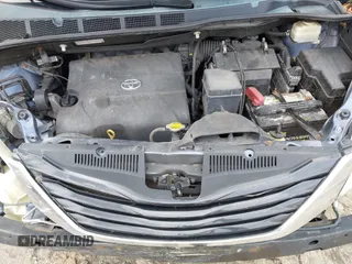 2014 Toyota Sienna XLE with VIN 5TDYK3DC9ES511035, listed as a IAAI auction lot 41884115 with 153,071 mi miles. Bid and sale history available at carsss.com. Image 10.