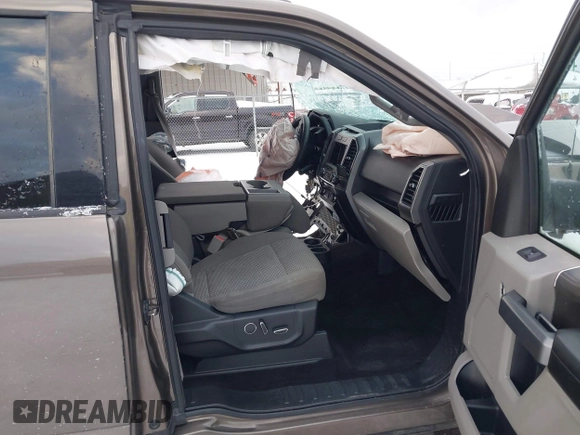 2017 Ford F-150 XL with VIN 1FTFX1EG1HFC74818, listed as a IAAI auction lot 41235975 with 47,000 mi miles. Bid and sale history available at carsss.com. Image 5.