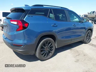 2024 GMC Terrain SLE z VIN 3GKALMEG5RL292662, wystawiony jako IAAI lot #42148356 z przebiegiem 12 939 mil mil oraz . Historia ofert i sprzedaży dostępna na DreamBid. Obrazek 4.
