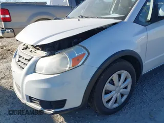 2013 Suzuki SX4 Crossover with VIN JS2YB5A39D6101193, listed as a IAAI auction lot 41675796 with 87,459 mi miles and . Bid and sale history available at DreamBid. Image 14.