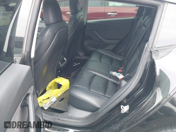 2020 Tesla Model 3 Long Range z VIN 5YJ3E1EB8LF790197, wystawiony jako IAAI lot #42053433 z przebiegiem 73 006 mil mil oraz . Historia ofert i sprzedaży dostępna na DreamBid. Obrazek 8.