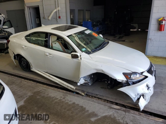2011 Lexus IS 250 z VIN JTHCF5C23B5050739, wystawiony jako Copart lot #62362395 z przebiegiem Nie podano mil oraz Szkoda całkowita • Salvage title. Historia ofert i sprzedaży dostępna na DreamBid. Obrazek 4.