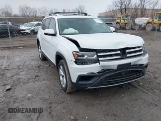 2018 Volkswagen Atlas Launch Edition with VIN 1V2BR2CA4JC510039, listed as a IAAI auction lot 41754961 with 121,540 mi miles and . Bid and sale history available at DreamBid. Image 1.