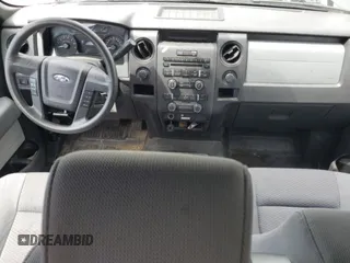 2013 Ford F-150 XL z VIN 1FTFX1CF5DKE98086, wystawiony jako Copart lot #54669725 z przebiegiem 83 569 mil mil oraz Czysty tytuł • Clean title. Historia ofert i sprzedaży dostępna na DreamBid. Obrazek 8.