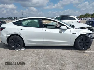 2025 Tesla Model 3 Long Range с VIN 5YJ3E1EA7SF903675, выставлен на аукционе IAAI как лот 42056122 с пробегом 2 564 миль миль и . История ставок и продаж доступна на DreamBid. Изображение 14.