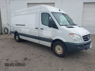 2011 Mercedes-Benz Sprinter Cargo with VIN WD3PE8CB4B5565573, listed as a IAAI auction lot 41821984 with 306,841 mi miles. Bid and sale history available at carsss.com. Image 1.