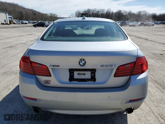 2014 BMW 5 Series 535i xDrive с VIN WBA5B3C59ED530604, выставлен на аукционе Copart как лот 52017335 с пробегом 139 613 миль миль и Списание • Salvage title. История ставок и продаж доступна на DreamBid. Изображение 6.