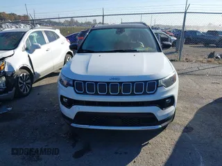 2022 Jeep Compass High Altitude with VIN 3C4NJDCB5NT141390, listed as a IAAI auction lot 40650251 with 28,868 mi miles and . Bid and sale history available at DreamBid. Image 12.