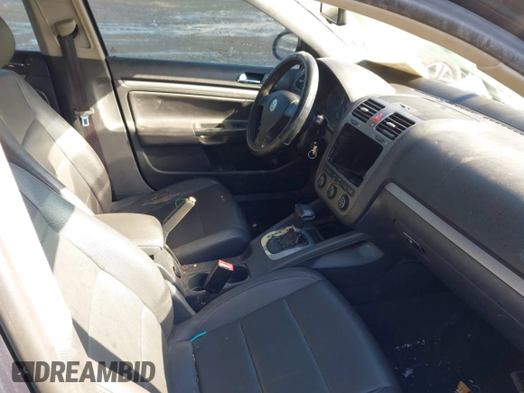 2005 Volkswagen Jetta with VIN 3VWST71K95M634210, listed as a IAAI auction lot 41552649 with 296,831 mi miles and . Bid and sale history available at DreamBid. Image 5.