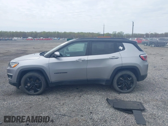 2020 Jeep Compass Altitude z VIN 3C4NJCBB8LT105248, wystawiony jako IAAI lot #42021423 z przebiegiem 93 004 mil mil oraz . Historia ofert i sprzedaży dostępna na DreamBid. Obrazek 14.