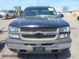 2005 Chevrolet Silverado 1500 LS with VIN 2GCEK13TX51227445, listed as a IAAI auction lot 41953780 with 231,860 mi miles. Bid and sale history available at carsss.com. Image 13.