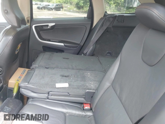 2010 Volvo XC60 3.0T with VIN YV4992DZ0A2024271, listed as a IAAI auction lot 42475748 with 146,156 mi miles and . Bid and sale history available at DreamBid. Image 8.