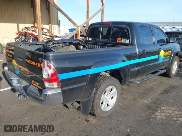 2005 Toyota Tacoma PreRunner with VIN 5TEKU72NX5Z024621, listed as a IAAI auction lot 40382089 with 180,080 mi miles. Bid and sale history available at carsss.com. Image 4.