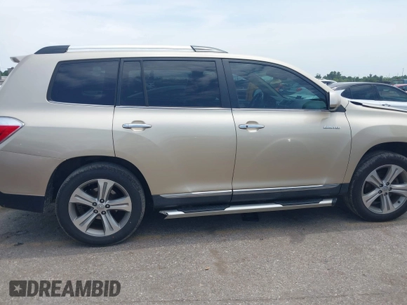 2011 Toyota Highlander Limited с VIN 5TDYK3EH7BS036510, выставлен на аукционе IAAI как лот 42457710 с пробегом 150 045 миль миль и . История ставок и продаж доступна на DreamBid. Изображение 13.