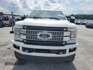 2018 Ford F-350 XL with VIN 1FT8W3BT4JEB87385, listed as a Copart auction lot 60411795 with 116,559 mi miles and Clean title. Bid and sale history available at DreamBid. Image 5.