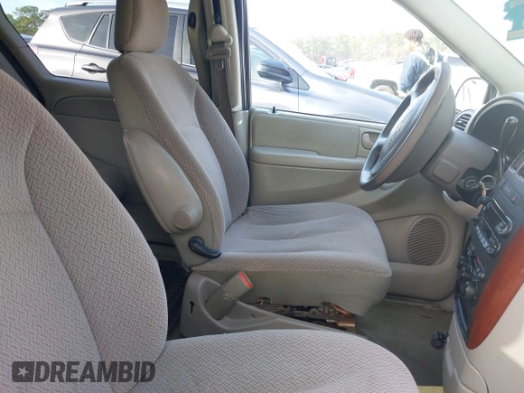 2007 Chrysler Town & Country LX with VIN 2A4GP44R77R191548, listed as a IAAI auction lot 41108692 with 170,981 mi miles and . Bid and sale history available at DreamBid. Image 5.