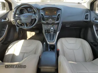 2015 Ford Focus Titanium with VIN 1FADP3J2XFL200489, listed as a Copart auction lot 56443215 with 139,990 mi miles and Clean title. Bid and sale history available at DreamBid. Image 8.