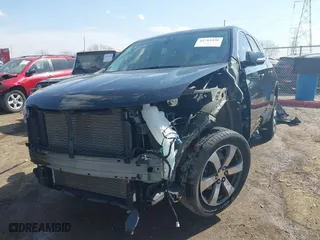 2020 Chevrolet Traverse LT Leather with VIN 1GNERHKW7LJ323401, listed as a IAAI auction lot 41781030 with 25,189 mi miles. Bid and sale history available at carsss.com. Image 2.