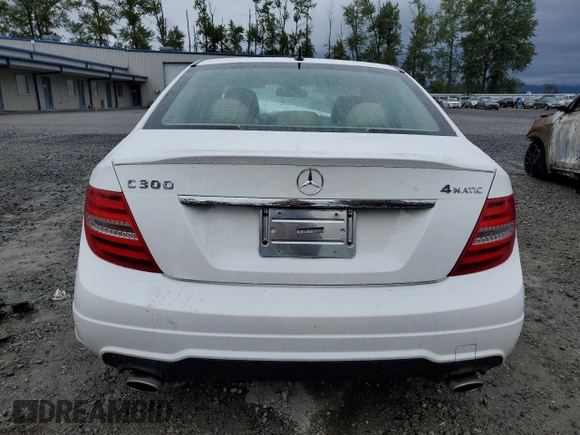 2013 Mercedes-Benz C 300 Sport z VIN WDDGF8AB3DR257916, wystawiony jako Copart lot #58555775 z przebiegiem Nie podano mil oraz Szkoda całkowita • Salvage title. Historia ofert i sprzedaży dostępna na DreamBid. Obrazek 6.