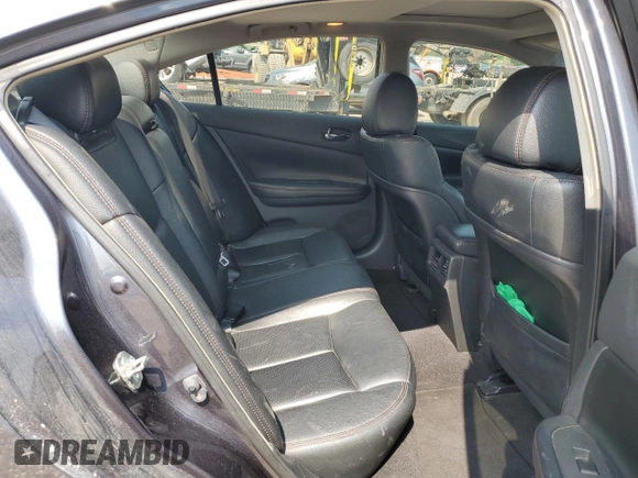 2013 Nissan Maxima SV z VIN 1N4AA5APXDC829243, wystawiony jako Copart lot #59888905 z przebiegiem 318 219 mil mil oraz Czysty tytuł • Clean title. Historia ofert i sprzedaży dostępna na DreamBid. Obrazek 10.