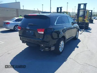 2018 Kia Sorento LX with VIN 5XYPG4A58JG394466, listed as a IAAI auction lot 41752084 with 91,053 mi miles and . Bid and sale history available at DreamBid. Image 4.
