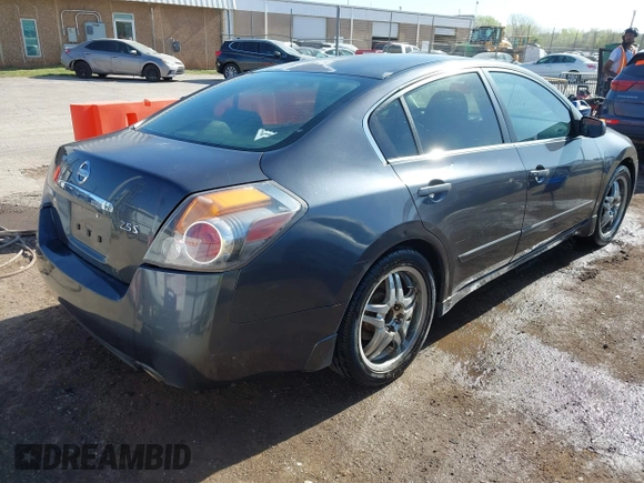 2009 Nissan Altima 2.5 with VIN 1N4AL21E99N541751, listed as a IAAI auction lot 41996070 with 183,596 mi miles. Bid and sale history available at carsss.com. Image 4.