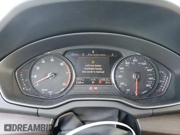 2024 Audi Q5 Premium with VIN WA1ABAFY0R2022982, listed as a Copart auction lot 79828544 with 3,711 mi miles and Salvage Title. Bid and sale history available at carsss.com. Image 9.