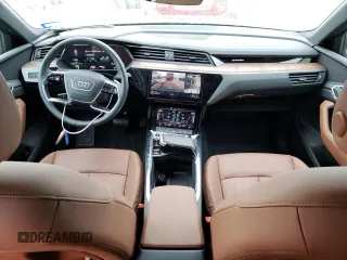 2022 Audi e-tron Premium with VIN WA1AAAGE5NB034143, listed as a Copart auction lot 43930573 with 4,484 mi miles. Bid and sale history available at carsss.com. Image 8.