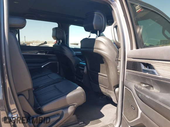 2022 Jeep Wagoneer Series II with VIN 1C4SJVBT2NS135499, listed as a IAAI auction lot 41691607 with 79,550 mi miles and . Bid and sale history available at carsss.com. Image 8.
