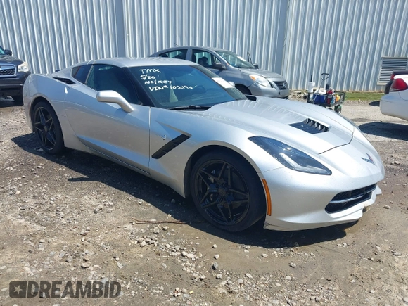 2018 Chevrolet Corvette 1LT z VIN 1G1YB2D73J5102194, wystawiony jako IAAI lot #42321149 z przebiegiem 103 086 mil mil oraz . Historia ofert i sprzedaży dostępna na DreamBid. Obrazek 1.