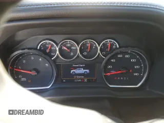 2022 Chevrolet Silverado 3500HD LTZ z VIN 1GC4YUEY4NF273091, wystawiony jako Copart lot #45113795 z przebiegiem 123 680 mil mil oraz Szkoda całkowita • Salvage title. Historia ofert i sprzedaży dostępna na DreamBid. Obrazek 9.