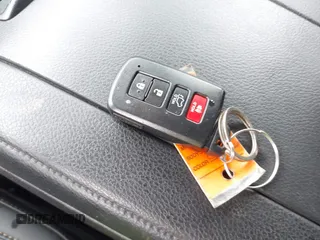 2019 Toyota Highlander SE z VIN 5TDJZRFH1KS735839, wystawiony jako IAAI lot #42204004 z przebiegiem 60 261 mil mil oraz . Historia ofert i sprzedaży dostępna na DreamBid. Obrazek 11.