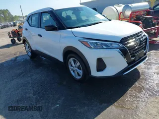 2023 Nissan Kicks S z VIN 3N1CP5BV1PL574539, wystawiony jako IAAI lot #42109557 z przebiegiem 26 314 mil mil oraz . Historia ofert i sprzedaży dostępna na DreamBid. Obrazek 1.