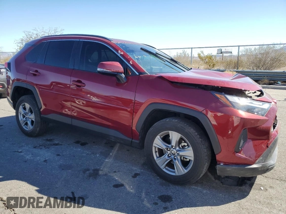 2022 Toyota RAV4 XLE with VIN JTMW1RFV0ND095383, listed as a Copart auction lot 77635504 with 30,886 mi miles and Salvage Title. Bid and sale history available at carsss.com. Image 4.