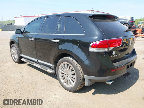 2011 Lincoln MKX with VIN 2LMDJ8JKXBBJ31273, listed as a IAAI auction lot 42170426 with 127,880 mi miles. Bid and sale history available at carsss.com. Image 3.