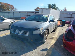 2010 Nissan Maxima 3.5 SV w/Premium Pkg with VIN 1N4AA5APXAC860116, listed as a IAAI auction lot 39738771 with 175,197 mi miles. Bid and sale history available at carsss.com. Image 2.