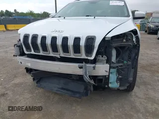 2017 Jeep Cherokee Latitude with VIN 1C4PJMCB4HW519173, listed as a IAAI auction lot 42207463 with 148,198 mi miles and . Bid and sale history available at DreamBid. Image 6.