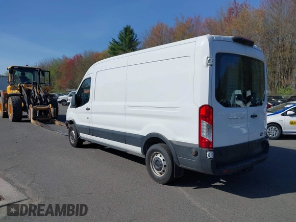 2019 Ford Transit with VIN 1FTYR2CM1KKA03886, listed as a IAAI auction lot 42060822 with 140,305 mi miles. Bid and sale history available at carsss.com. Image 3.