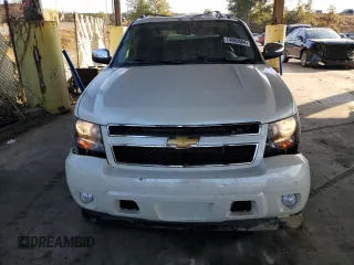 2013 Chevrolet Avalanche LTZ with VIN 3GNTKGE78DG342066, listed as a Copart auction lot 74980564 with 130,265 mi miles and Salvage Title. Bid and sale history available at DreamBid. Image 5.